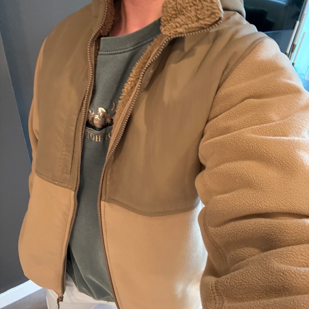 Uniqlo Men's Tan Puffer Jacket